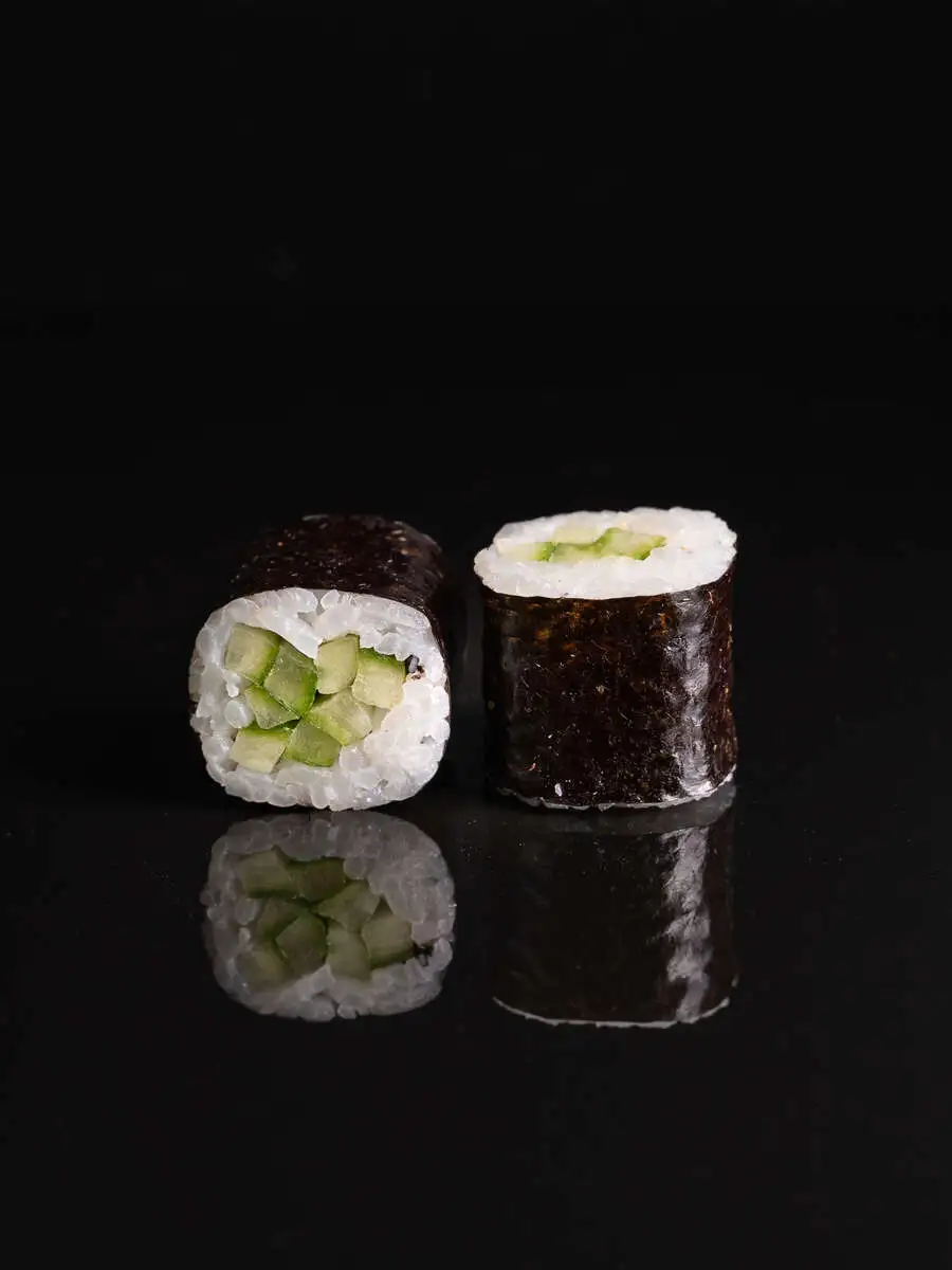 хосомаки с огурцом