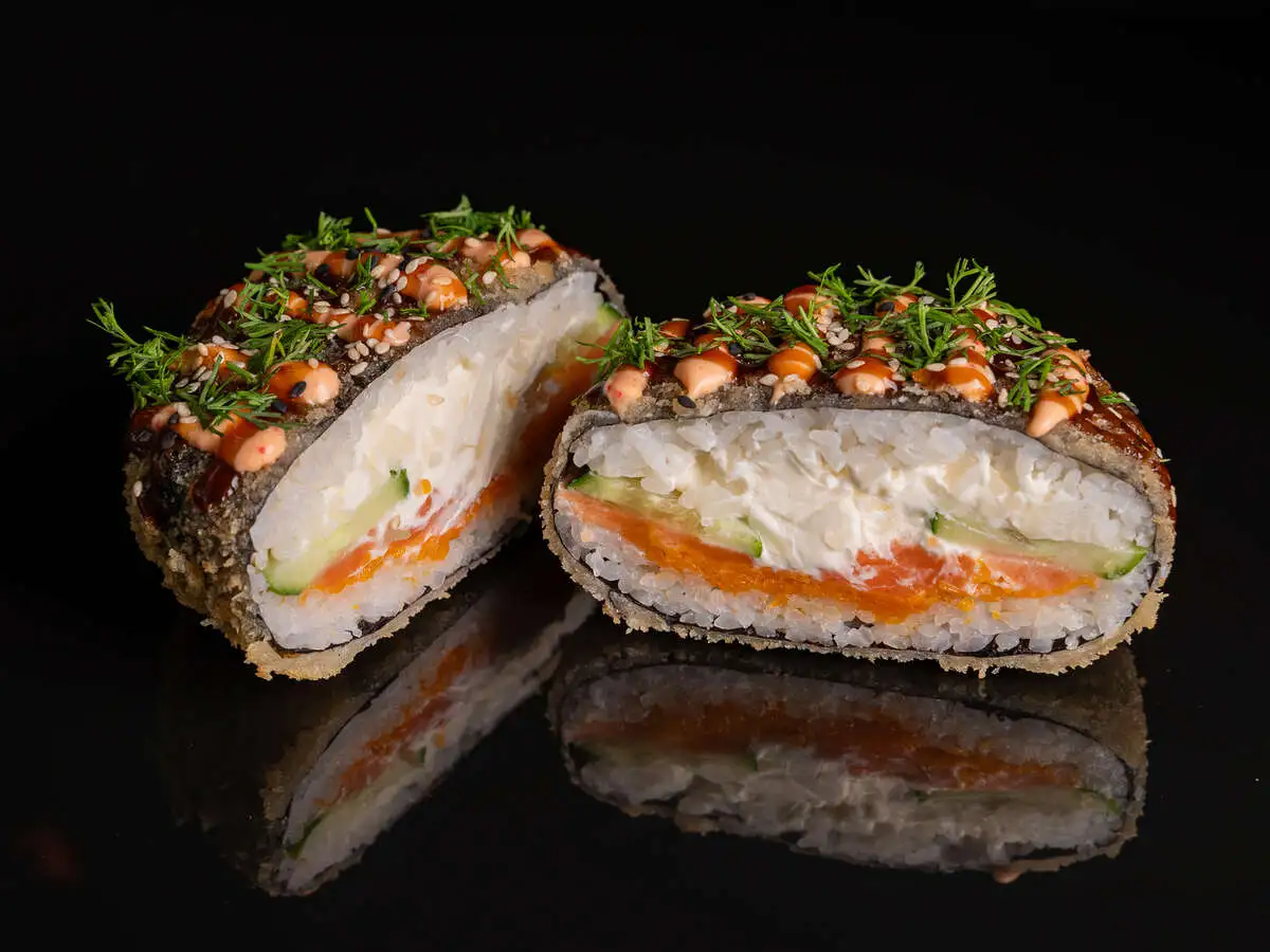 СУШИ БУРГЕР С ЛОСОСЕМ