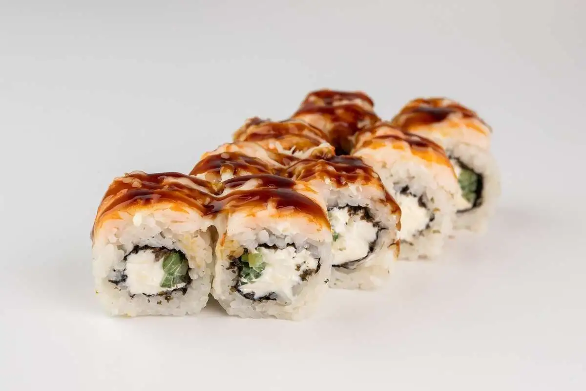 Запеченный ролл "Креветка с пармезаном"