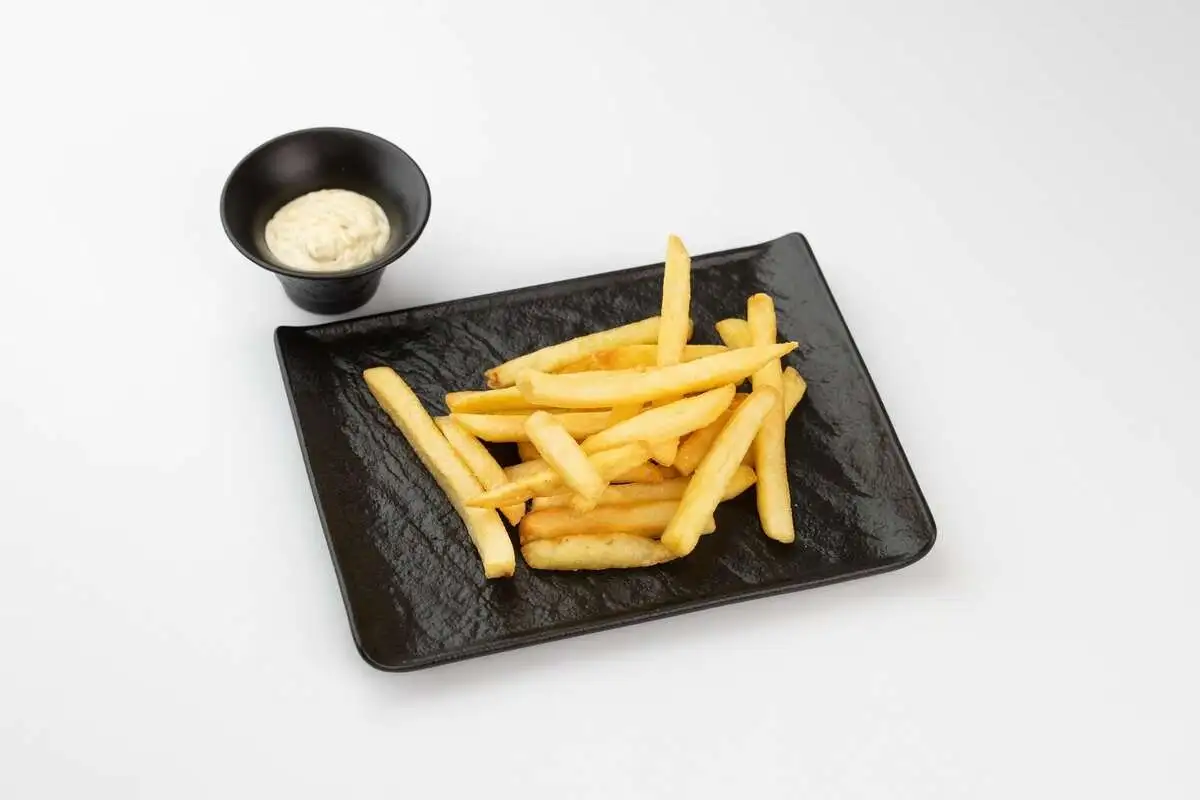 Картофель фри с соусом блю чиз