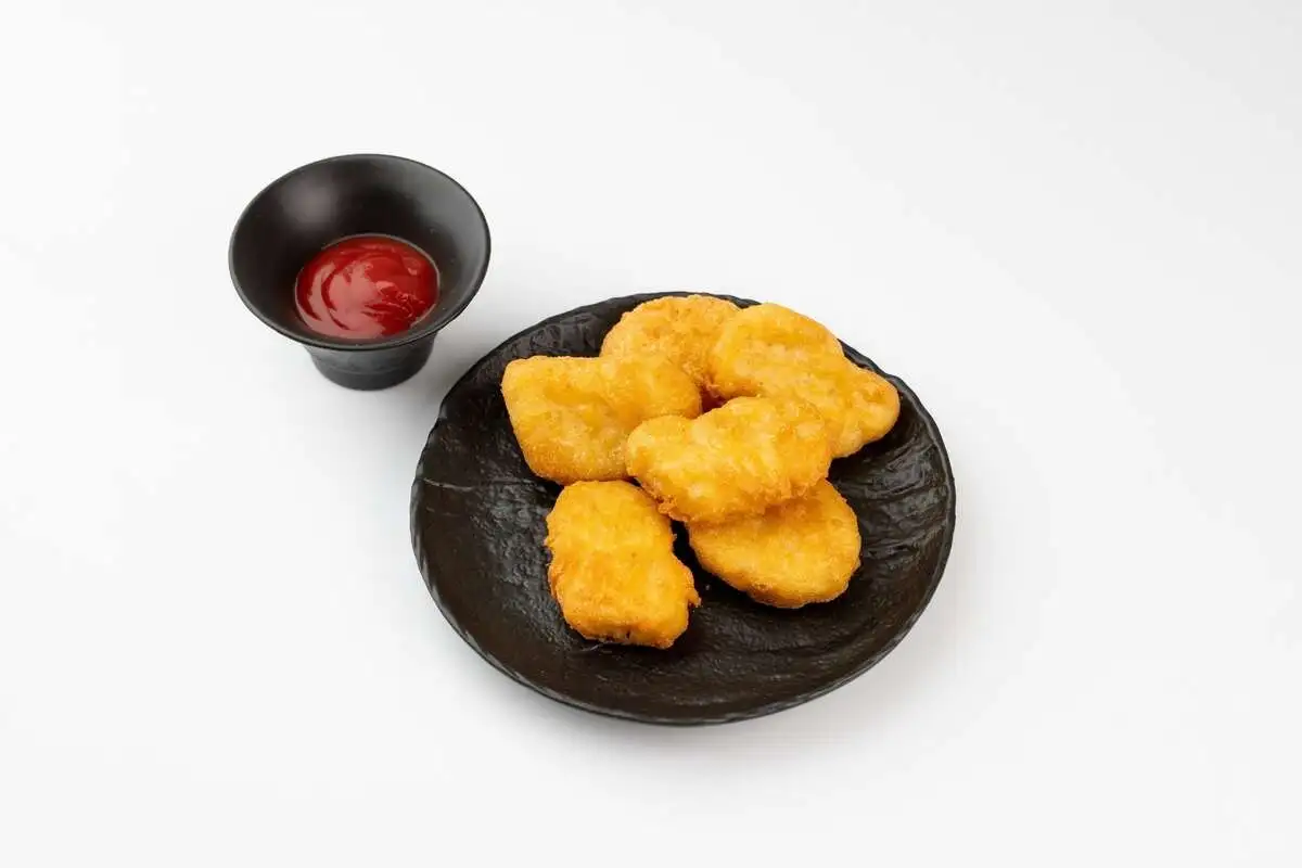 Наггетсы куриные с кетчупом