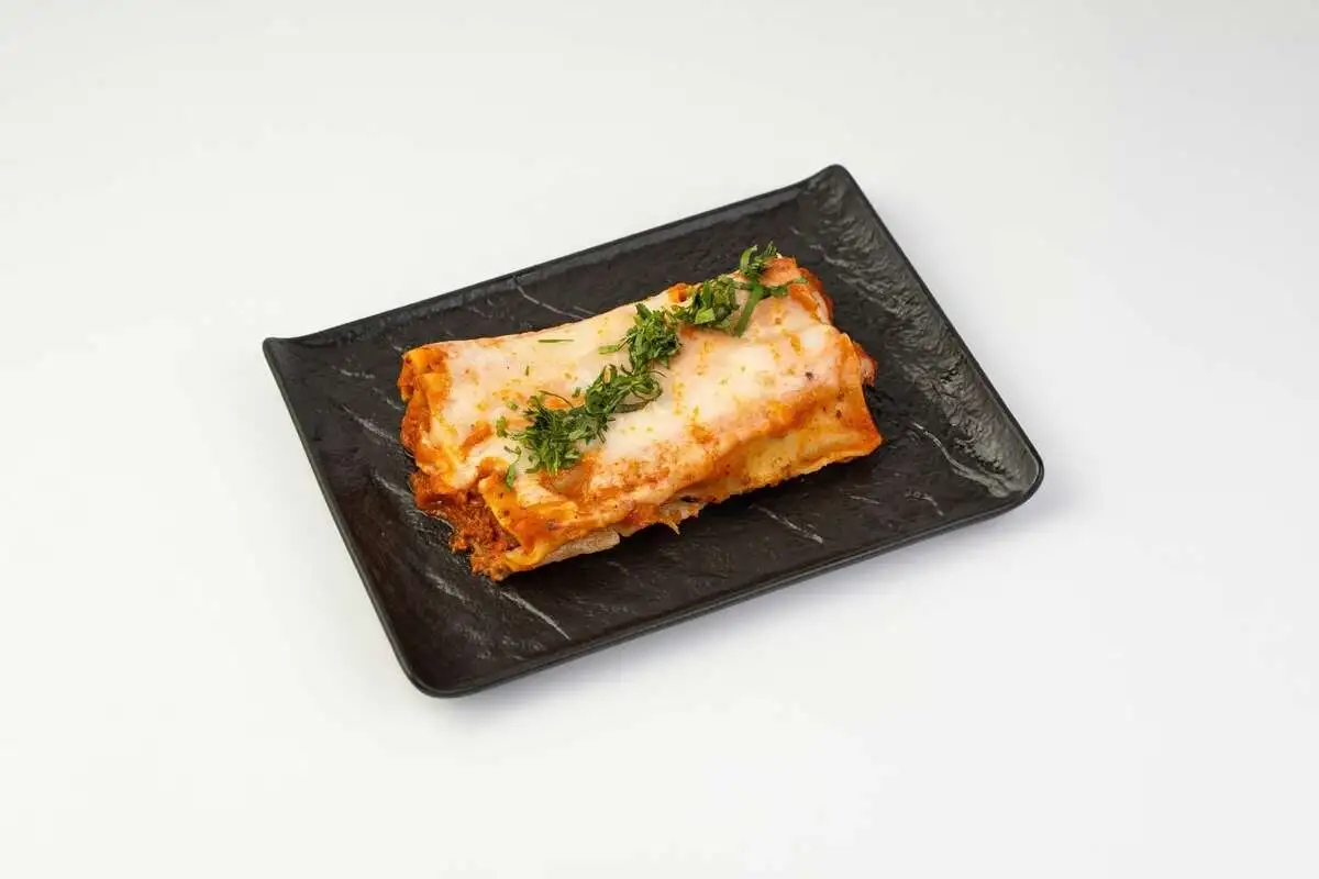 Паста Каннеллони с мясом в томатном соусе