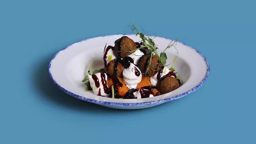 Фалафель с тыквой и смородиной 