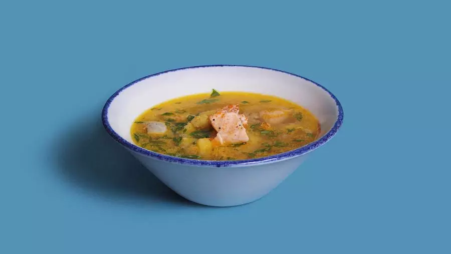 Уха с лососем