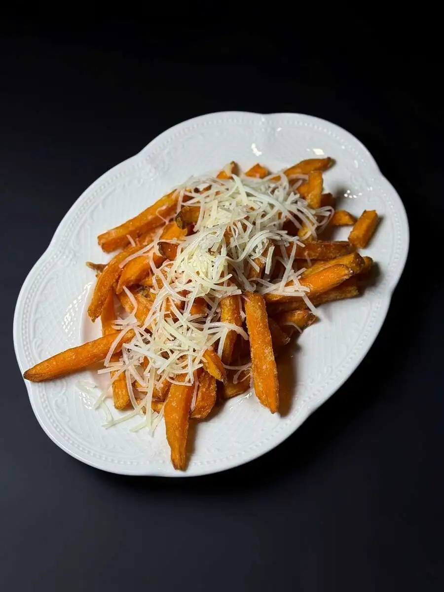 Батат фри с пармезаном
