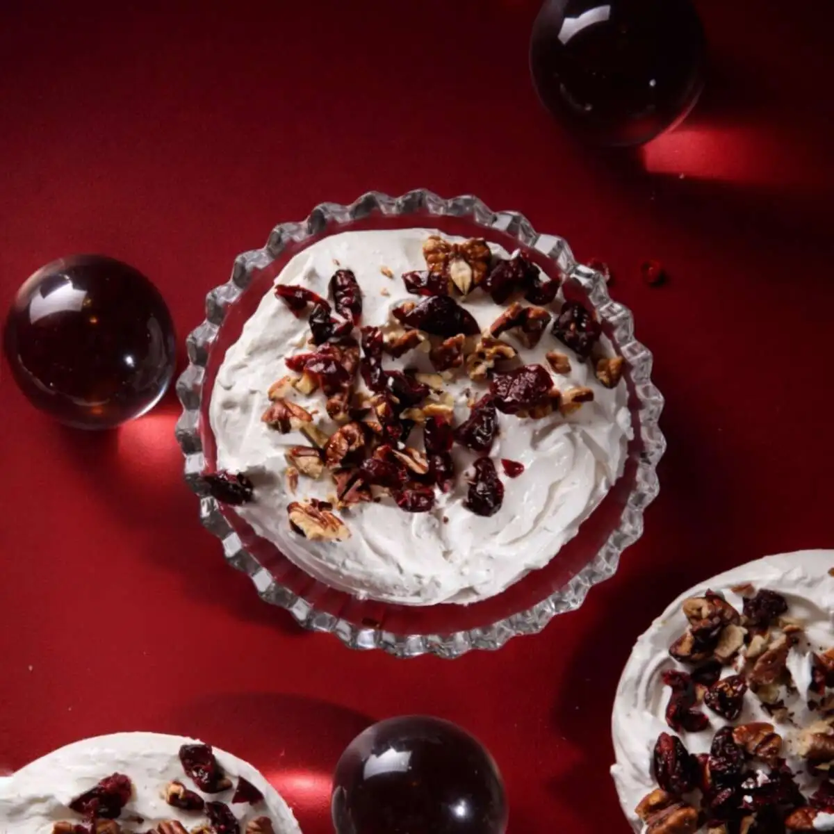 МЕРЕНГА КЛЮКВА-ПЕКАН 