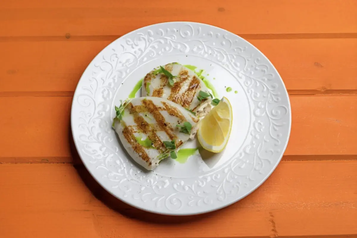 Кальмар фаршированный