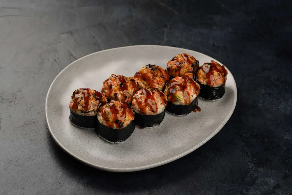 Запеченный ролл с мидиями