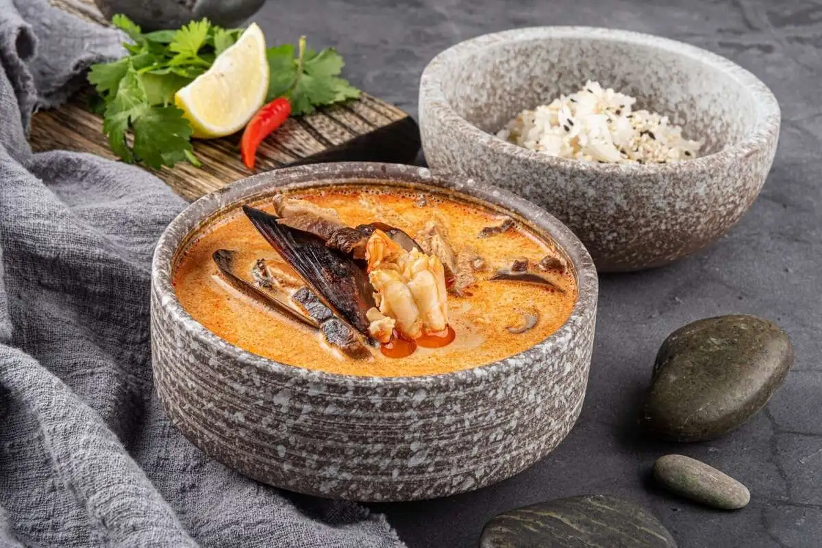 Том Ям с морепродуктами