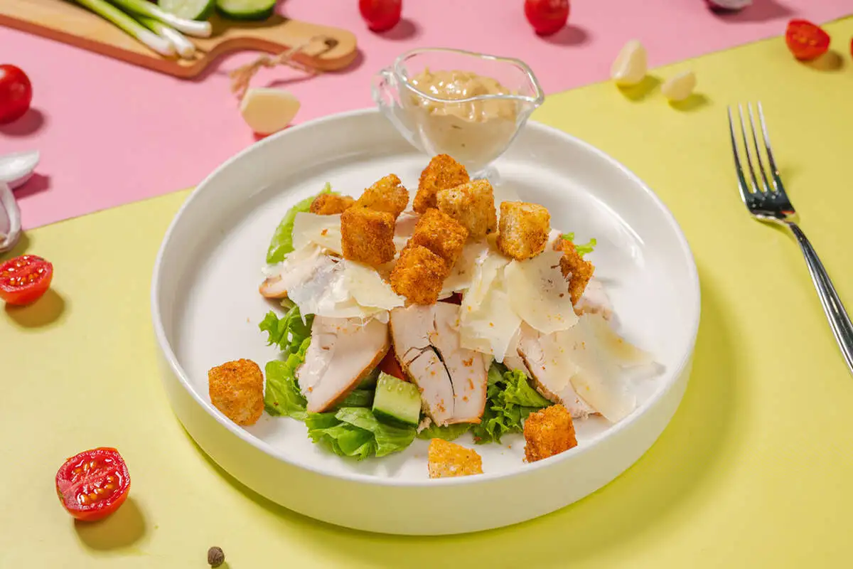 Цезарь с курицей