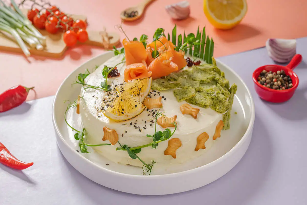 Сэндвич-торт с рыбой