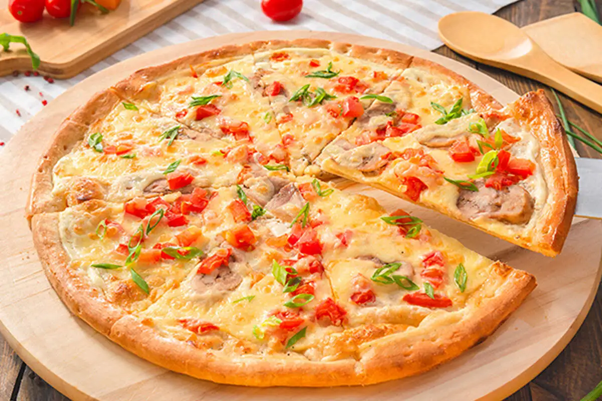 Пицца детская с курицей