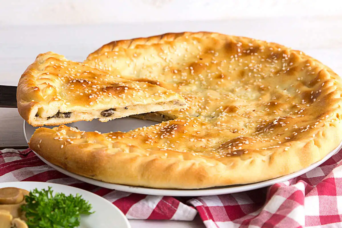 Пирог с картофелем и грибами