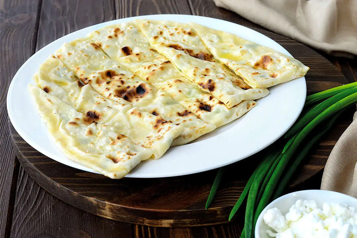 Чуду с творогом и зелёным луком