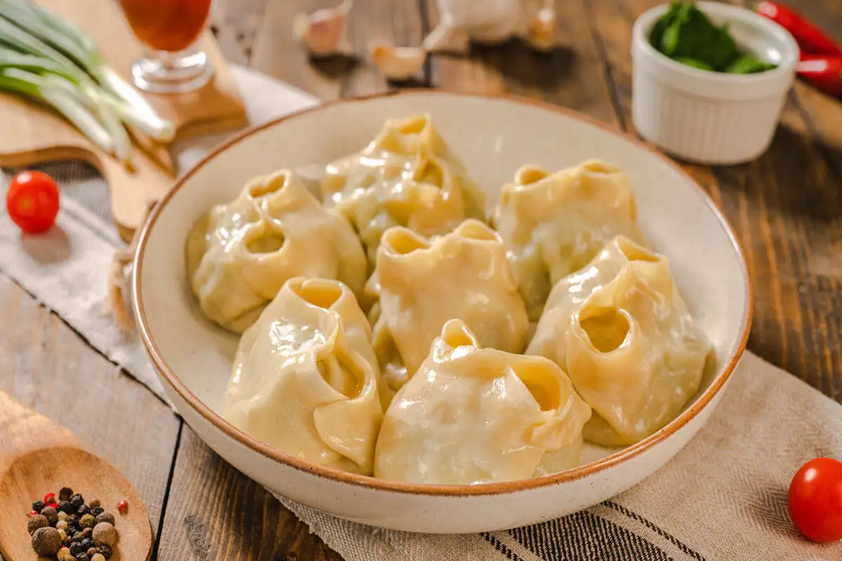 Манты с курицей и шпинатом замороженные, весовые