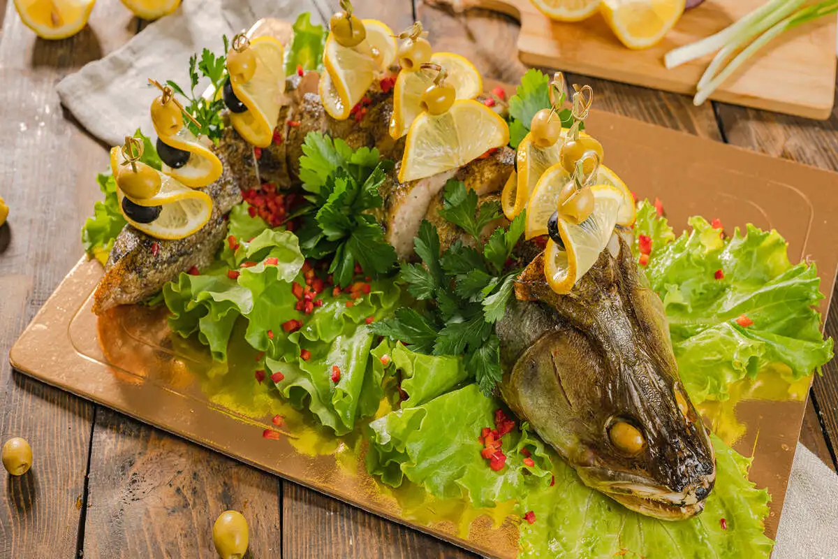 Судак фаршированный