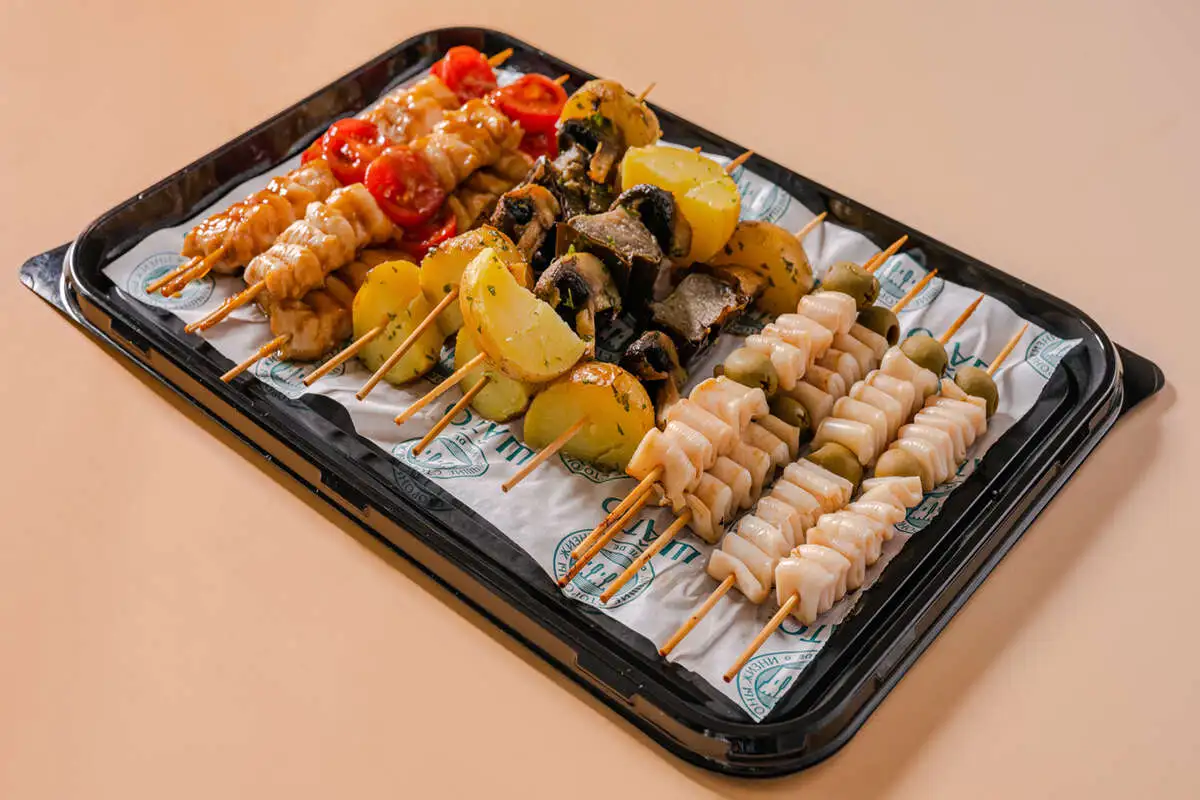 Фуршет-бокс из шашлычков № 35