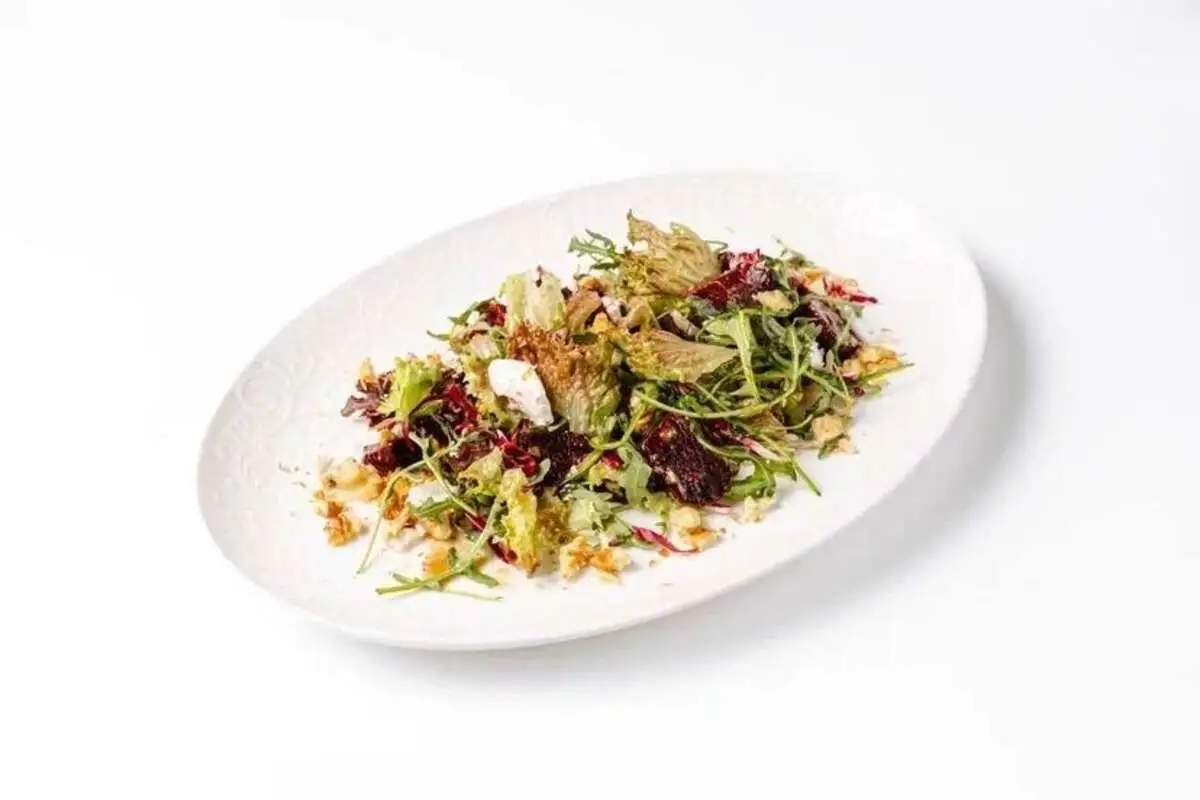 Салат с запеченной свеклой