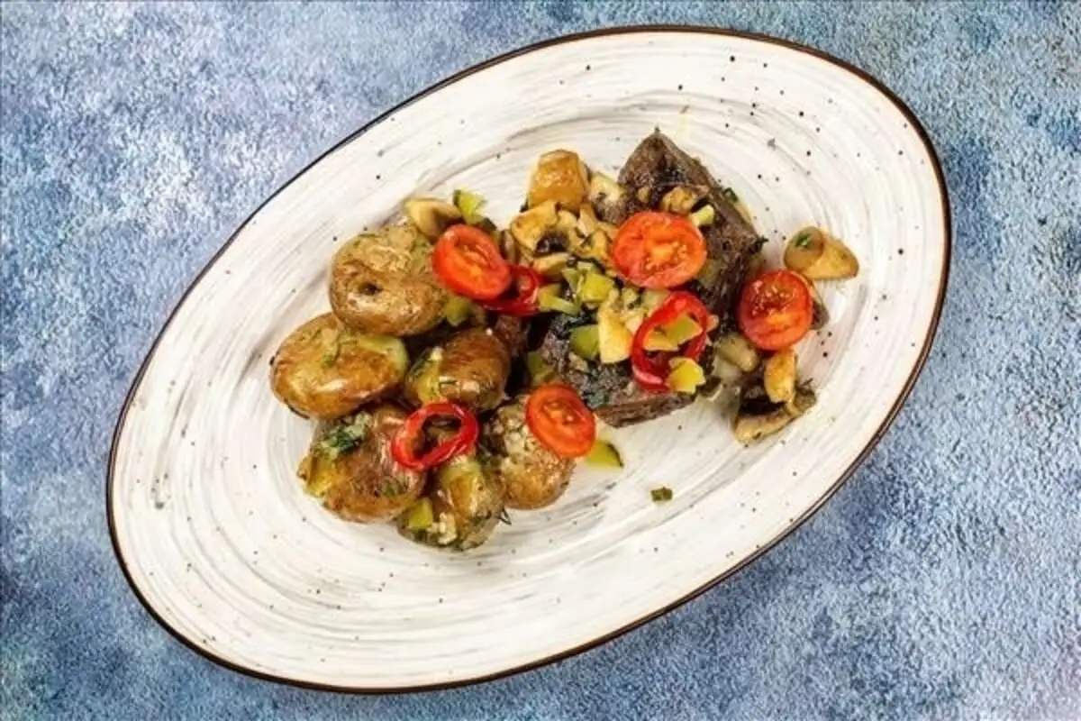 Рваная говядина с грибами