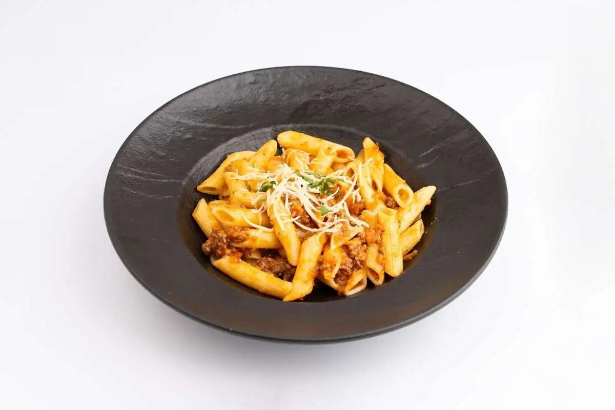 Пенне в соусе Болоньезе из говядины