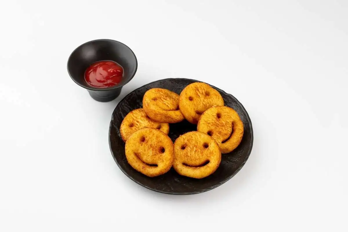 Картофельные улыбки с кетчупом