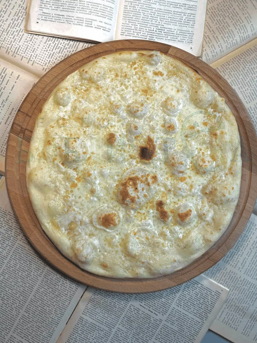 Лепешка с сыром и оливковым маслом