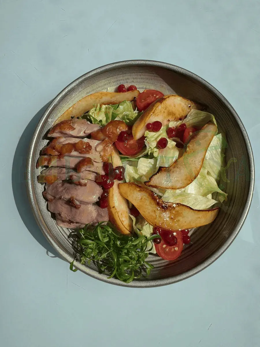 С уткой и грушей под дрессингом Юдзу 