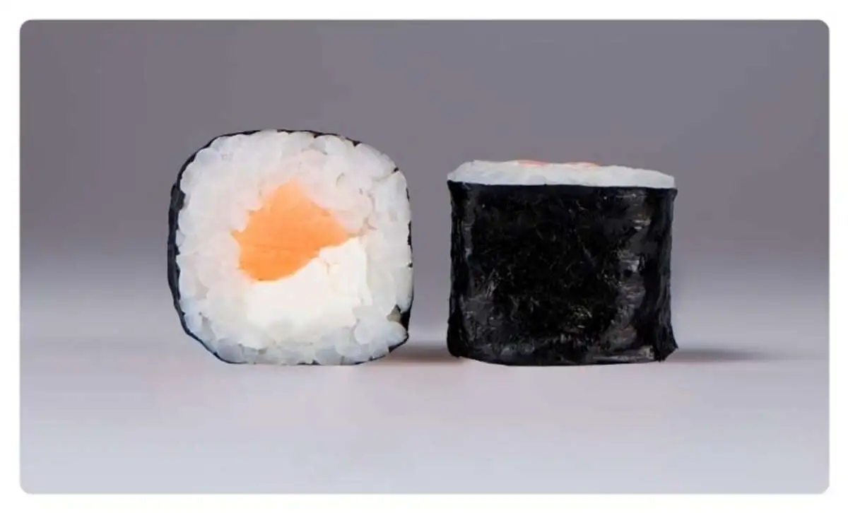 Ролл с копченым лососем и сыром | 8 шт.