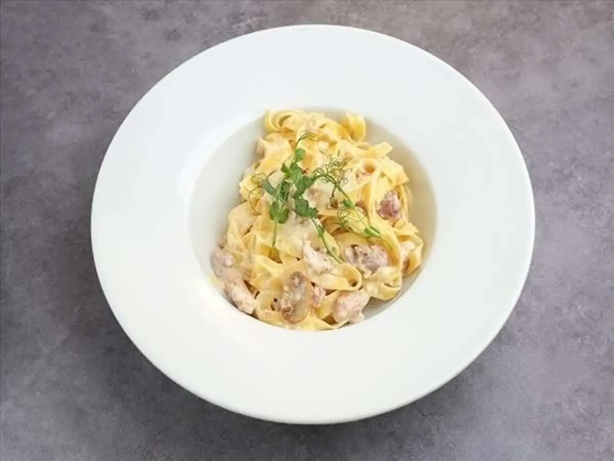 Тальятелле с курицей и грибами