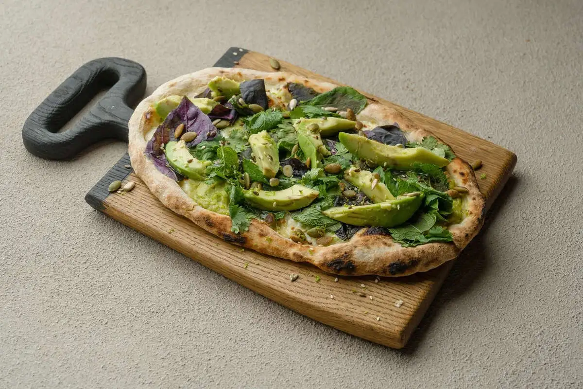 Лепешка с авокадо и страчателлой