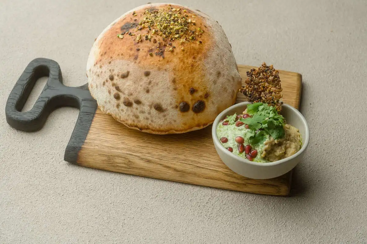 Бабагануш с питой из печи