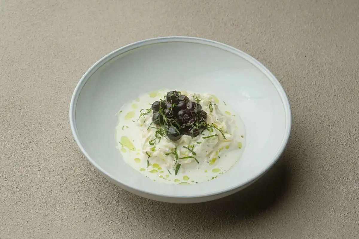 Страчателла с печеным виноградом