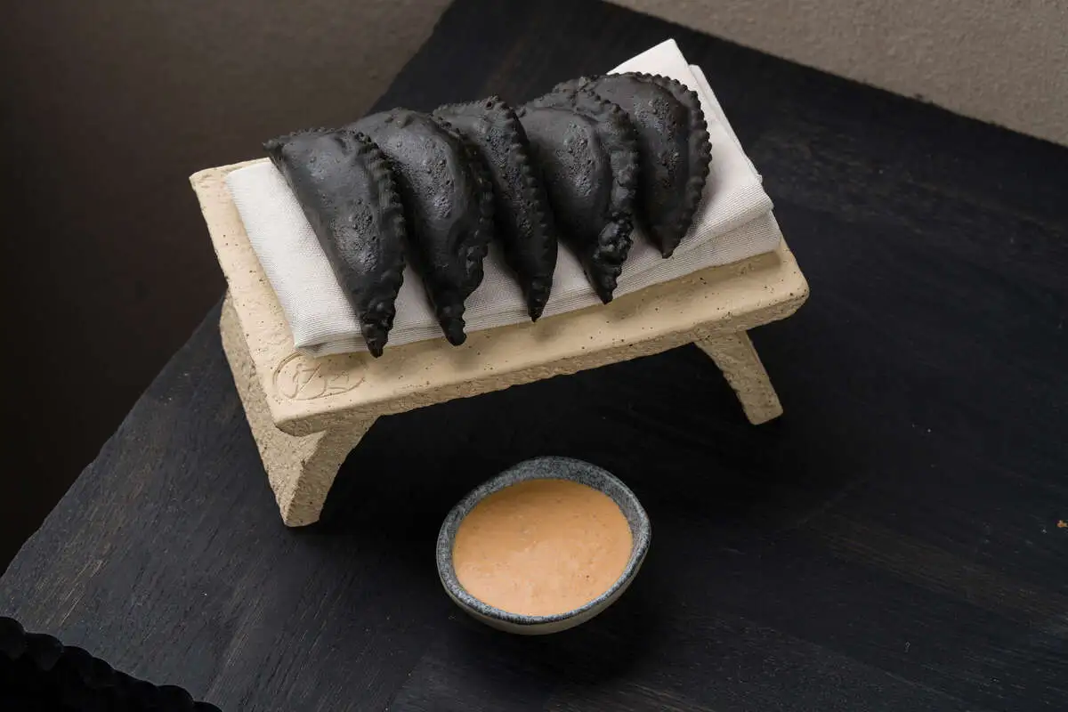 Мини-чебуреки с крабом