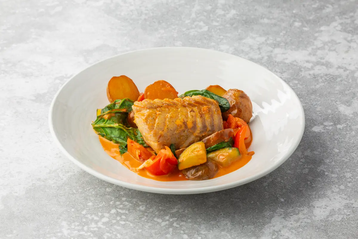 Треска с овощами и соусом том ям