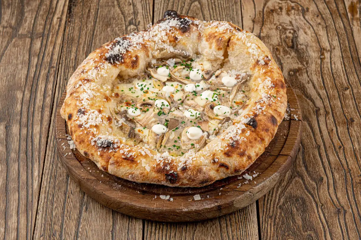 Пицца мини Вешенки, шампиньоны и трюфельный соус