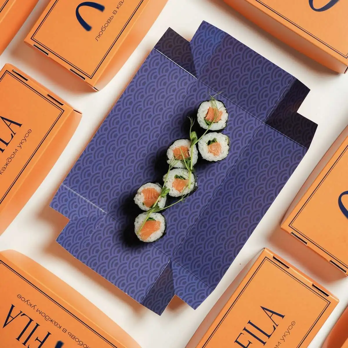 Маки с копчёным лососем