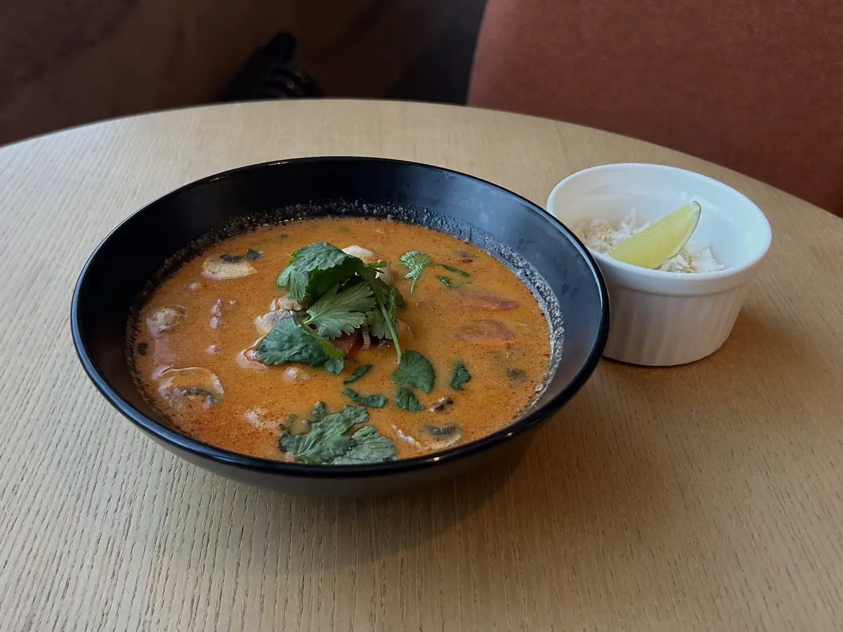 Том ям с креветками