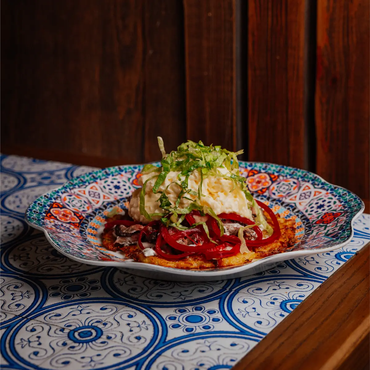 Большой драник с ростбифом