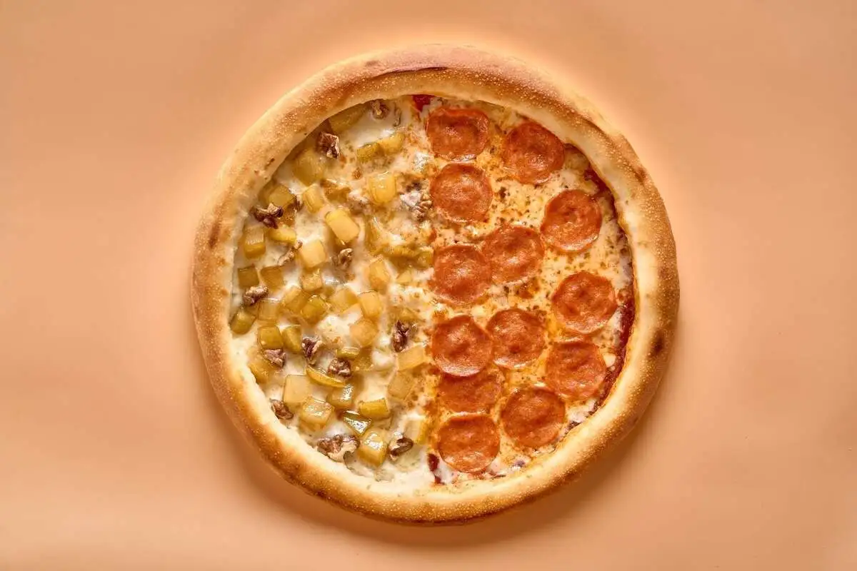 Пицца Два сезона (половинки на выбор)