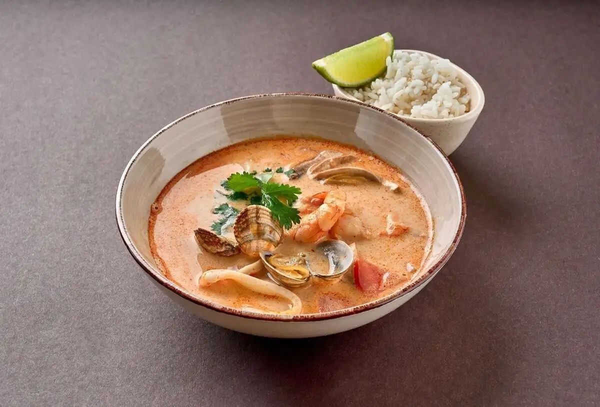 Том Ям с морепродуктами