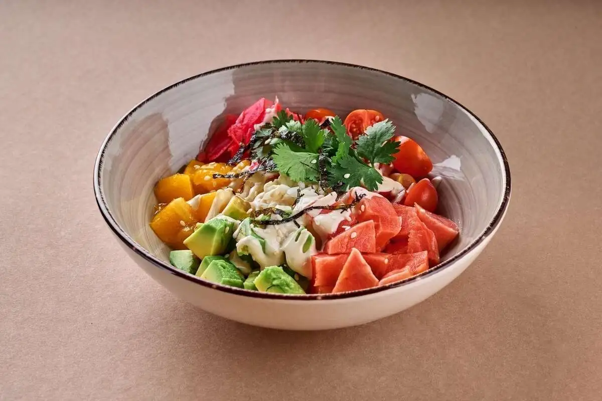 Поке с лососем