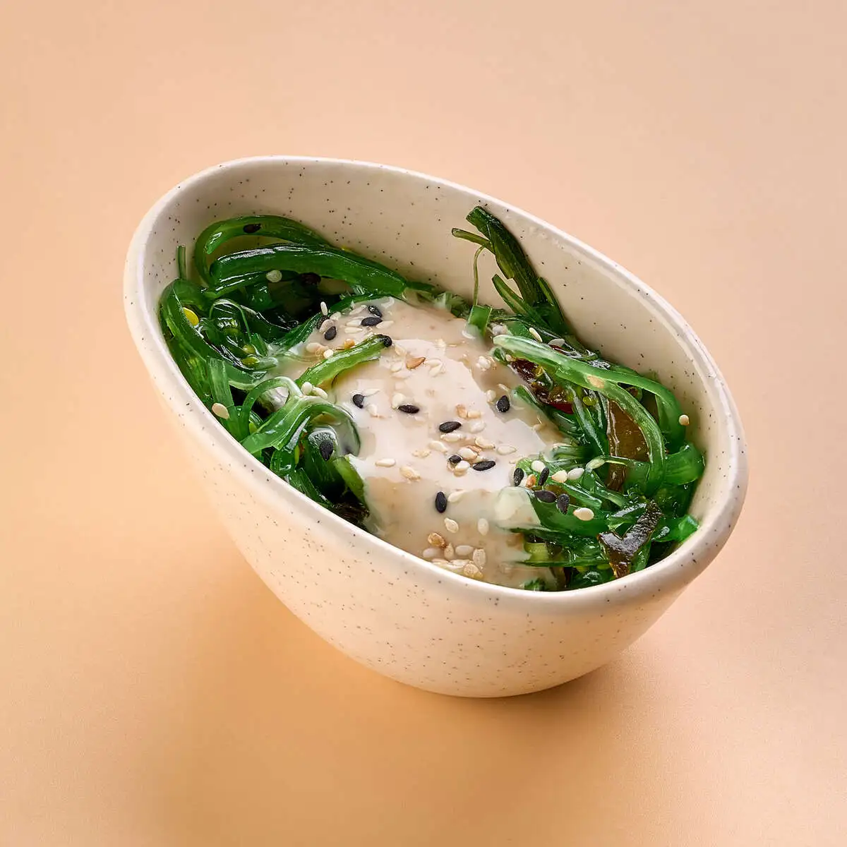 Чукка с Ореховым соусом