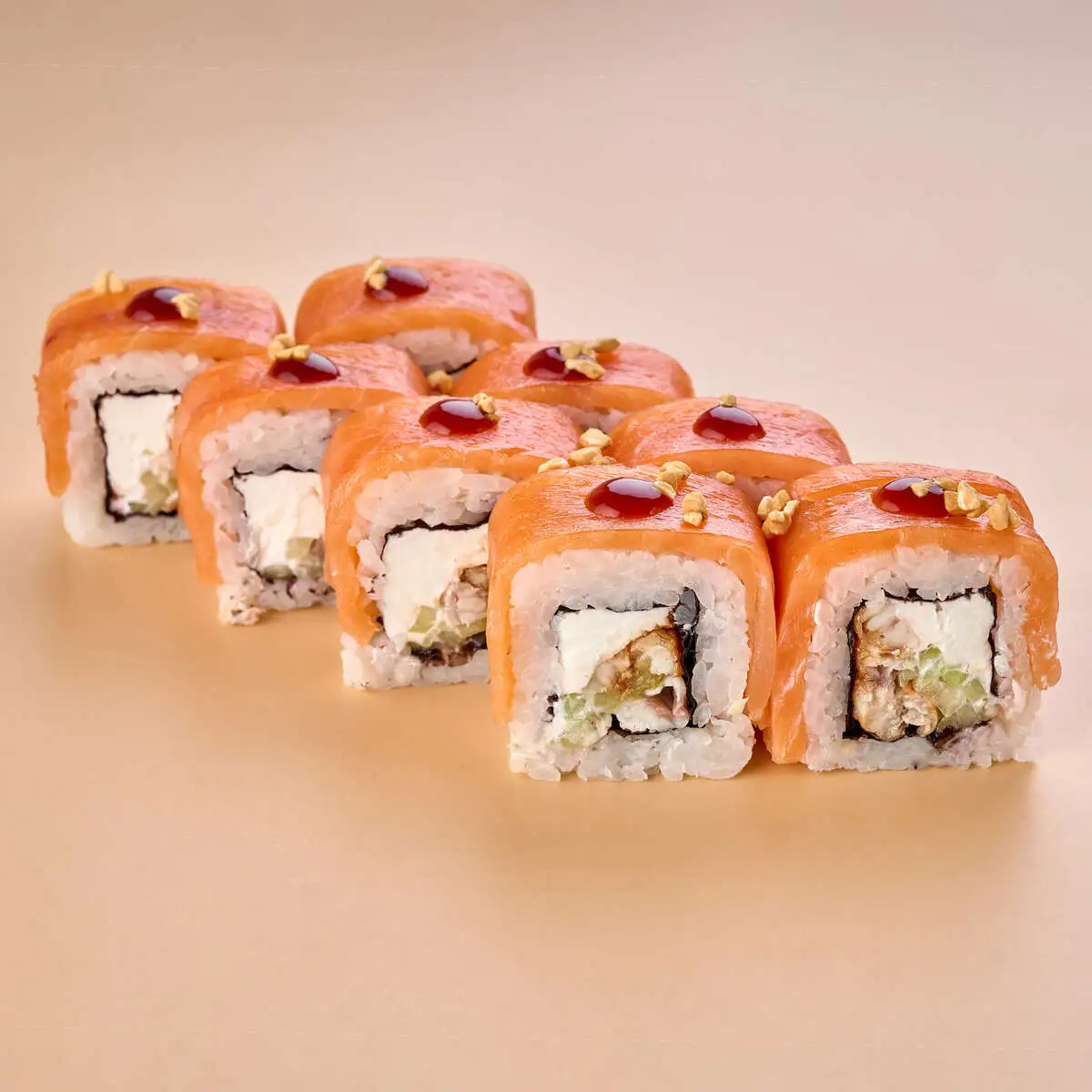 Филадельфия с угрем и лососем