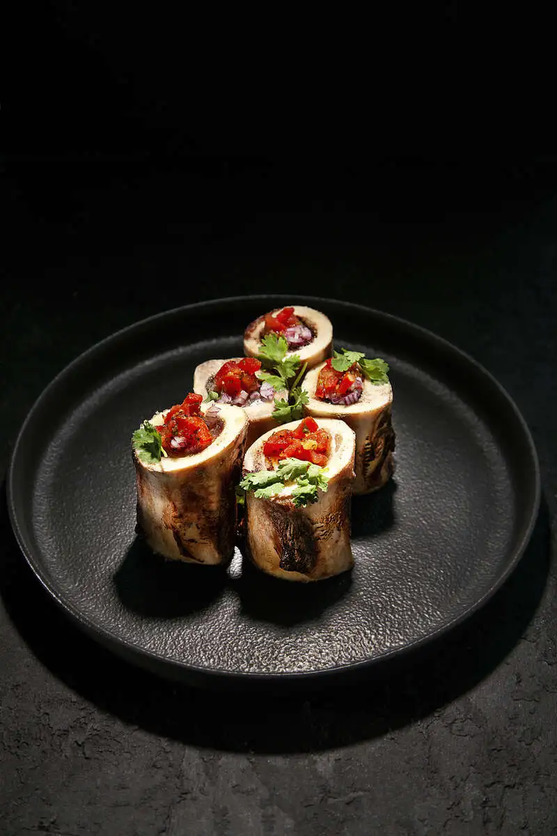 Мозговые кости с соусом Чими Чури