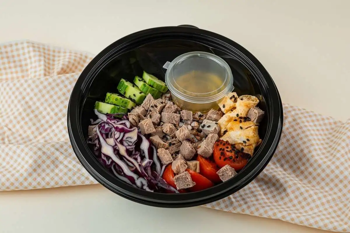 Салат с говядиной и гречкой 300 гр/шт