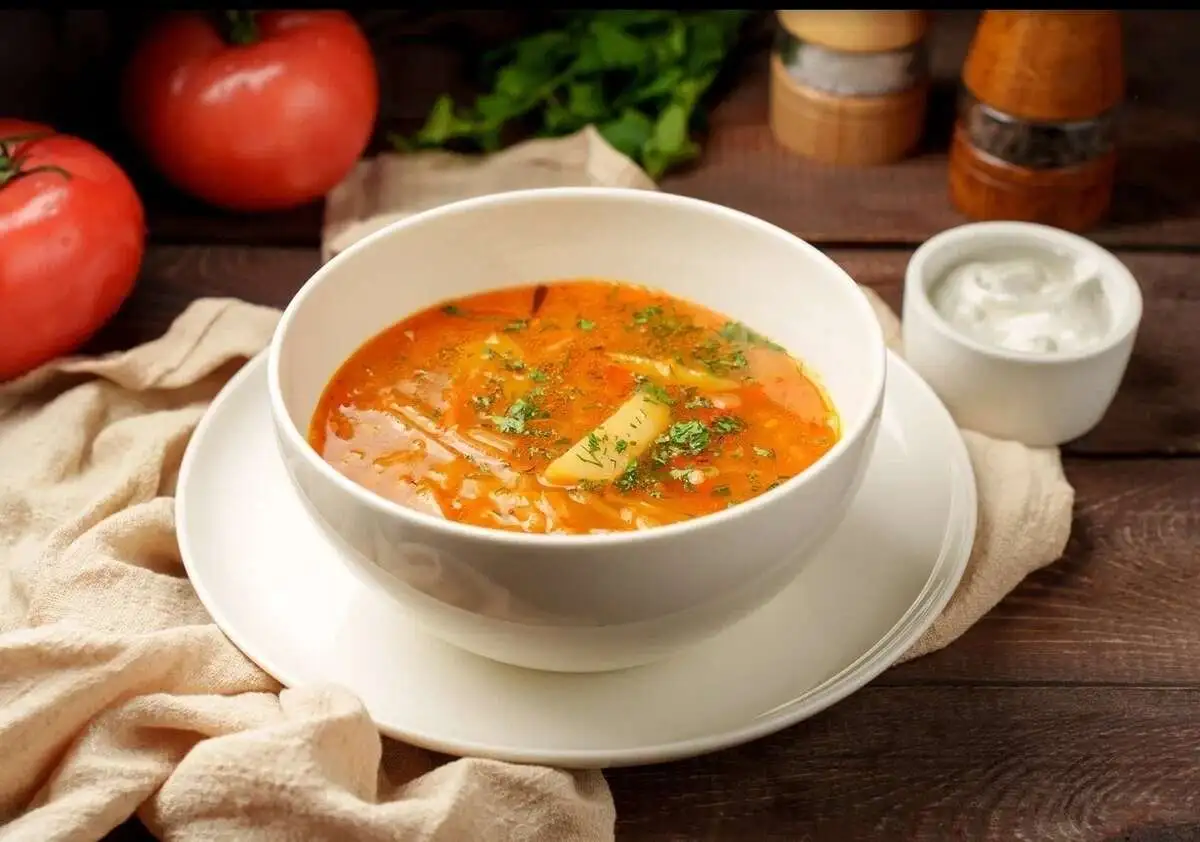 Щи с кислой капустой и фасолью