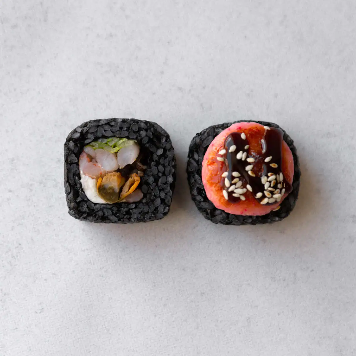 БЛЭК ХОТ ЗАКУСКА С КРЕВЕТКАМИ И МИДИЯМИ (ИГА БЛЭК)