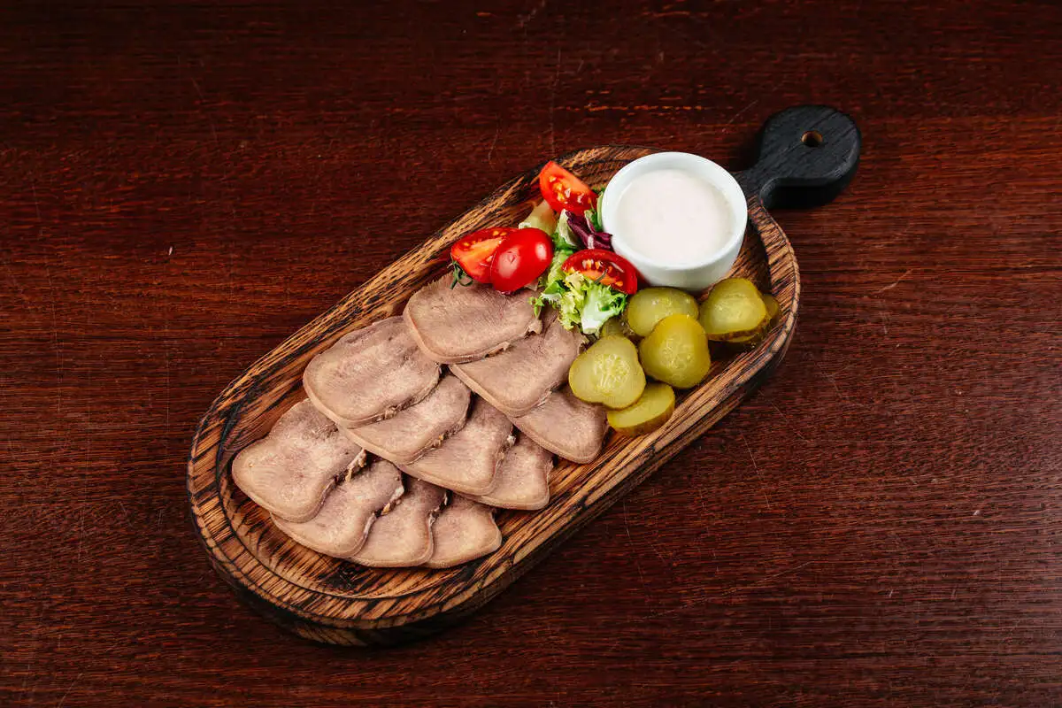 Мясная тарелка