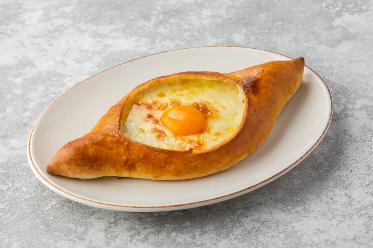 Хачапури по-аджарски