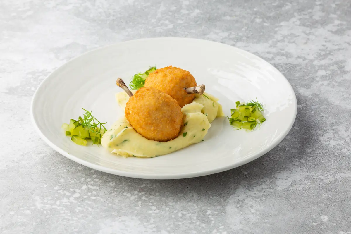 Котлеты по-киевски с картофельным пюре